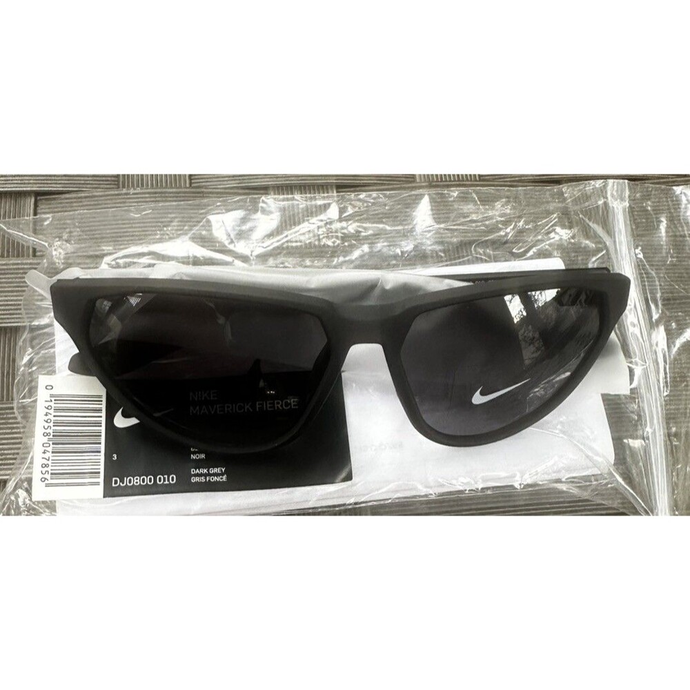 Nike Maverick Fierce DJ0800 010 Women's Sunglasses Cat Eye Black / Dark Gray
